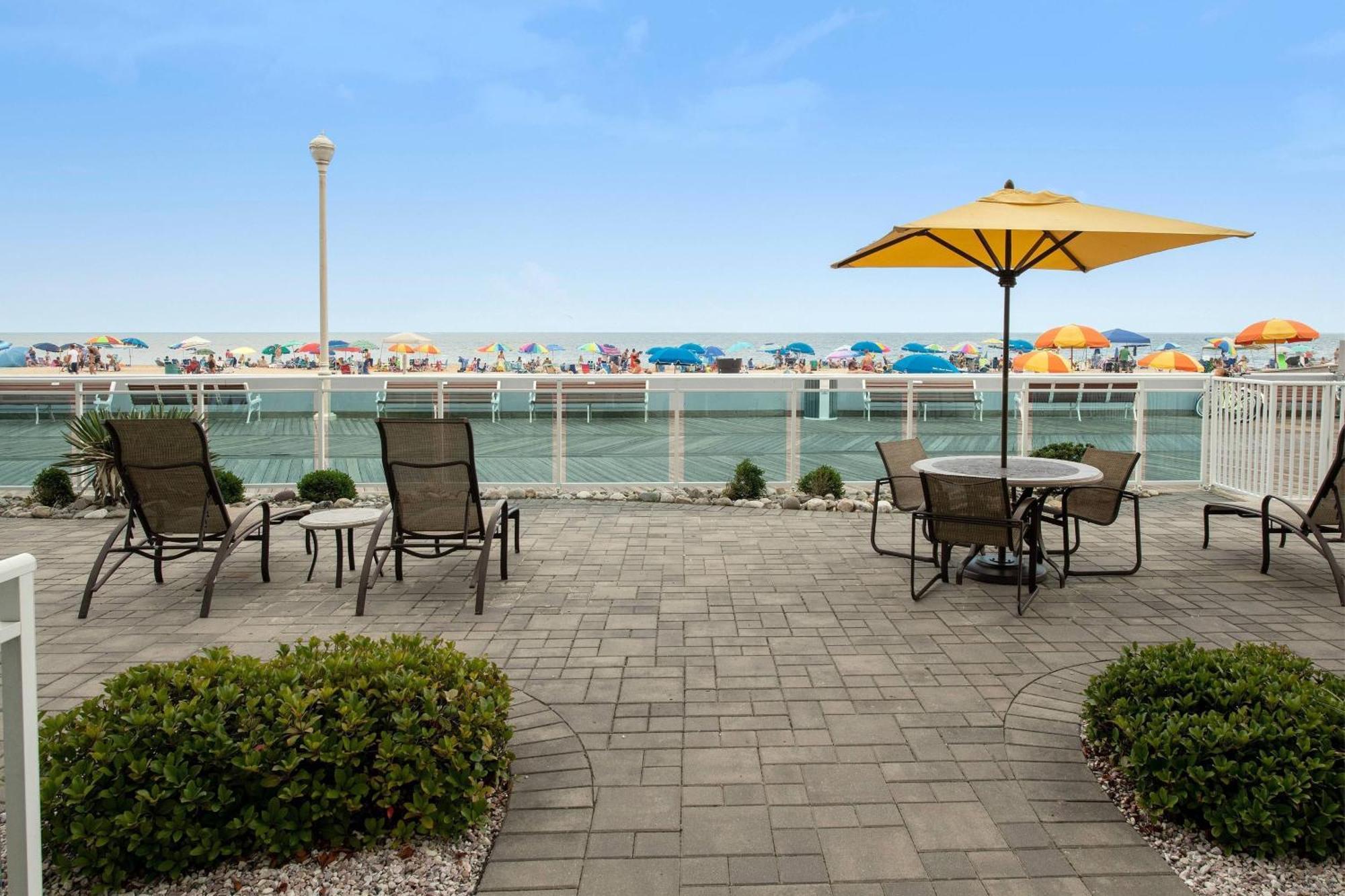 Courtyard By Marriott Ocean City Oceanfront Exterior photo