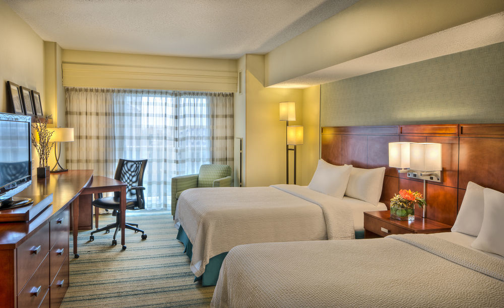 Courtyard By Marriott Ocean City Oceanfront Exterior photo